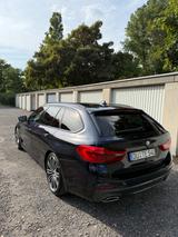 BMW 540d xDrive Touring A - - BMW 540 in Düsseldorf