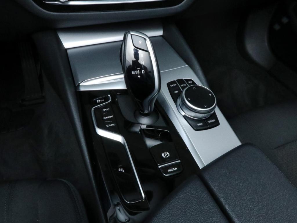 BMW 520 d TG Alarm SHZ DAB Lordose 4-Zonen Parkassis, миниатюра 11