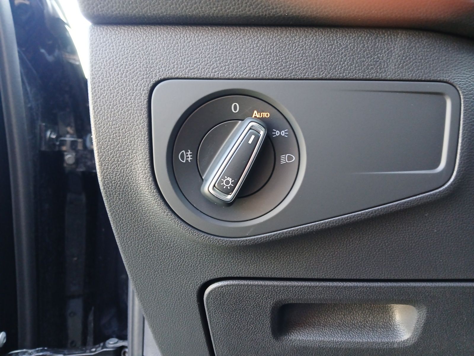 Fahrzeugabbildung Volkswagen Tiguan Allspace TDI Life DSG 7-Si LED AHK Navi A