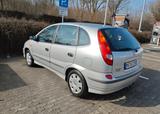 Nissan Almera Tino 1.8 acenta acenta - silberne Nissan Almera Tino