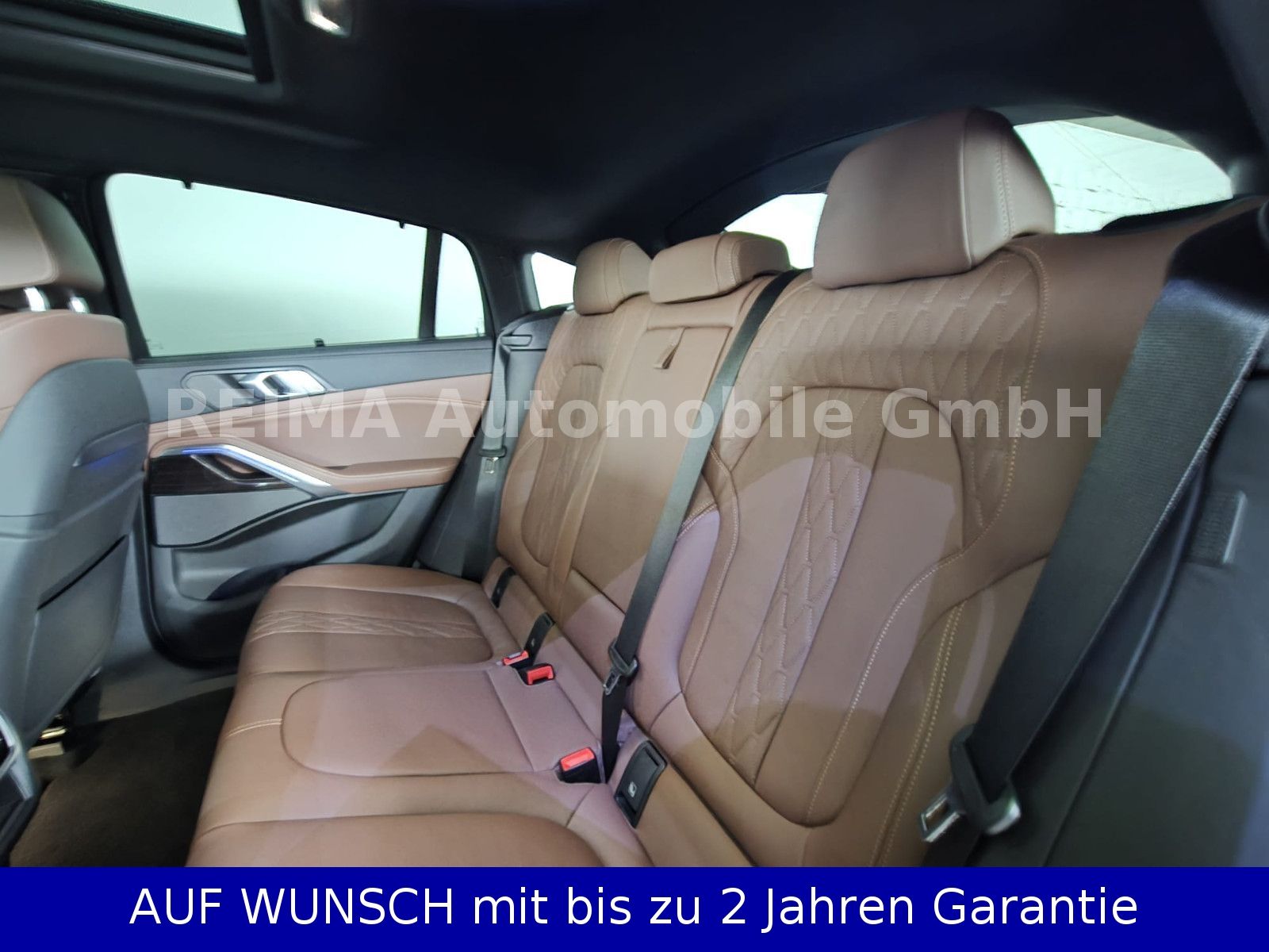 Fahrzeugabbildung BMW X6 M50 i, Laser, HUD, Pano, AHK