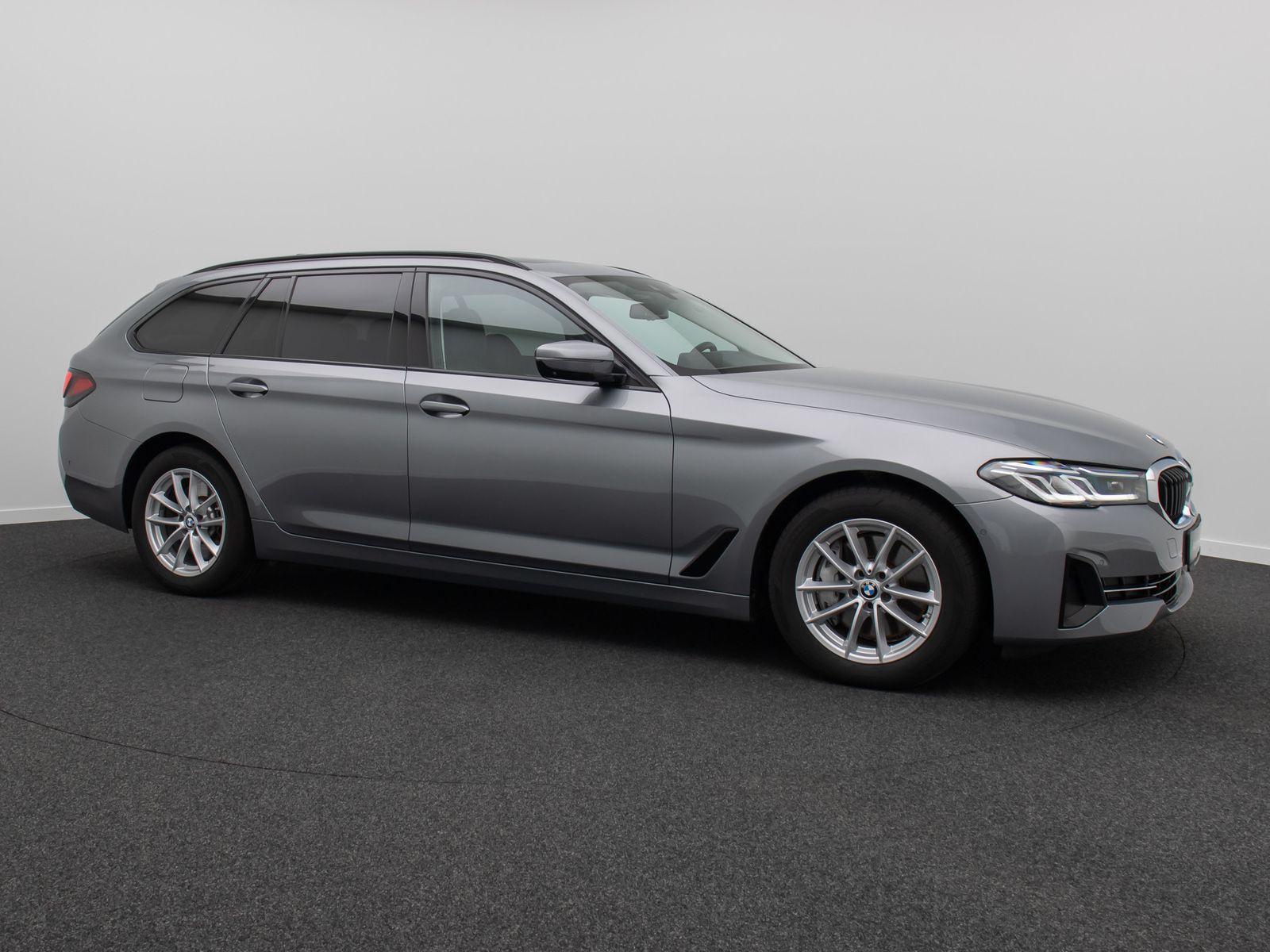 Fahrzeugabbildung BMW 530d Panorama Laser HUD 360&deg; DAB Leder Komfort