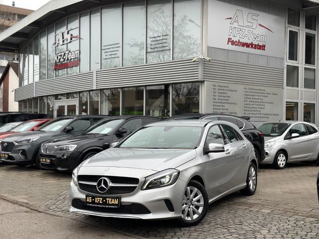 Mercedes-Benz A 180 BlueEfficiency Rentner Fahrzeug Kamera Led