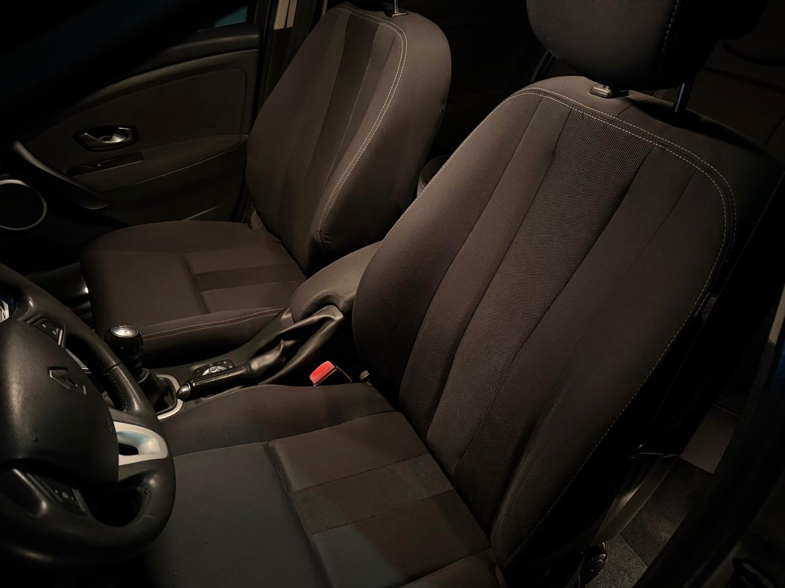 Renault Megane 2011 — photo 19