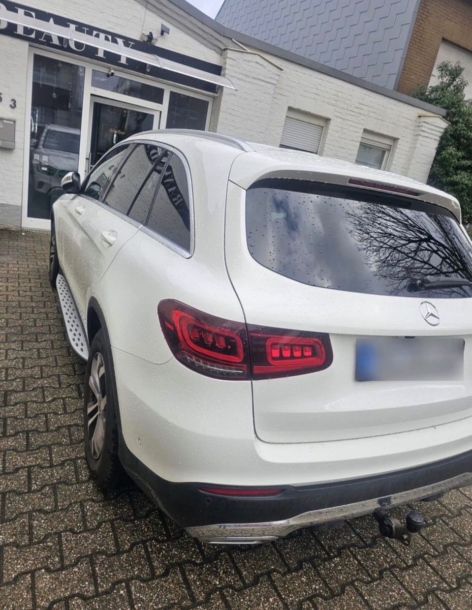 MERCEDES-BENZ GLC 220 d 4MATIC Autom. -
