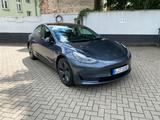 Tesla Model 3 Long Range AWD 2021, Midnight Silver - silberne Tesla Model 3