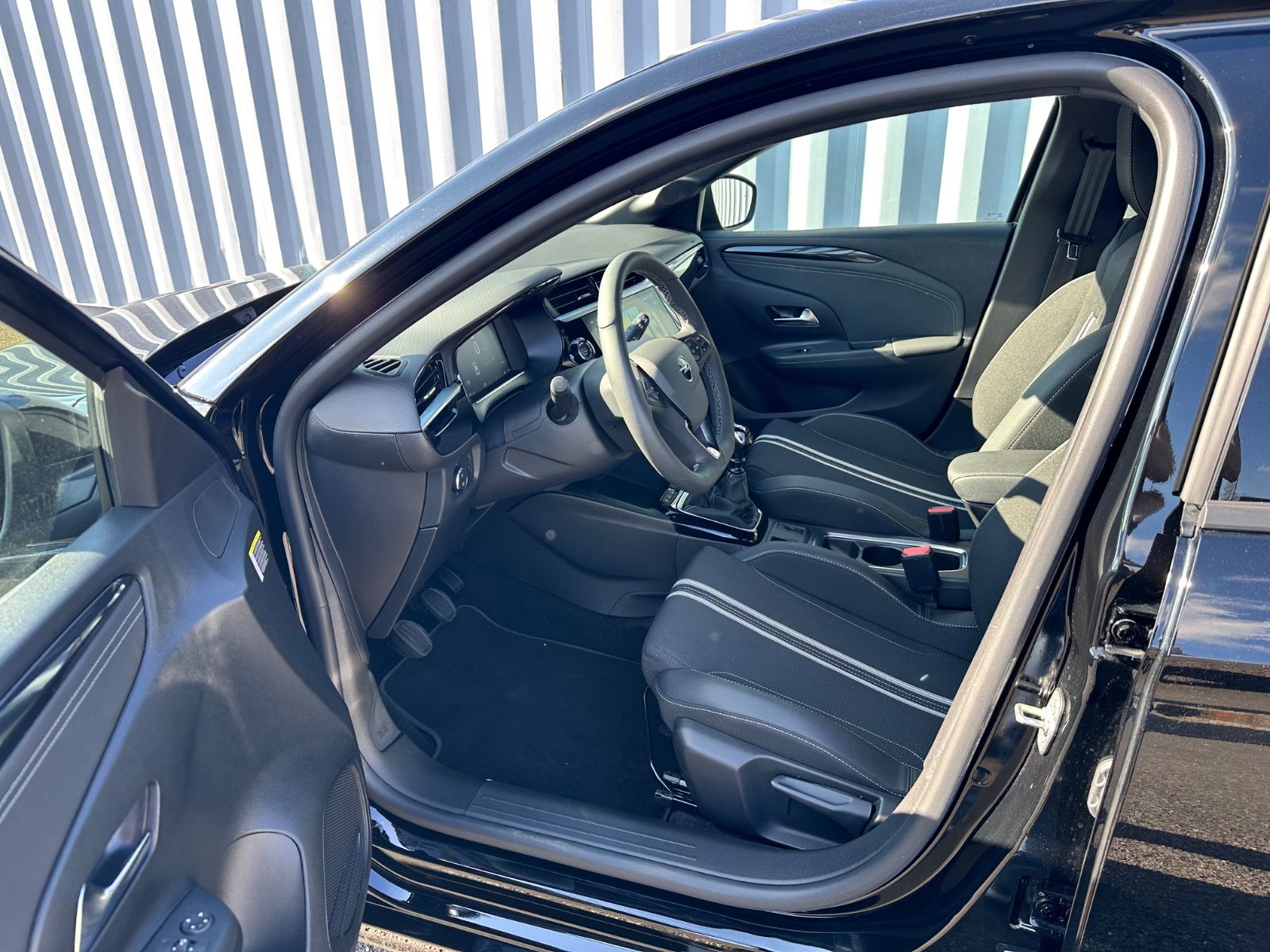 Fahrzeugabbildung Opel Corsa F GS*Allwetter*SHZ*LHZ*PDC*NAVI*IntelliLux
