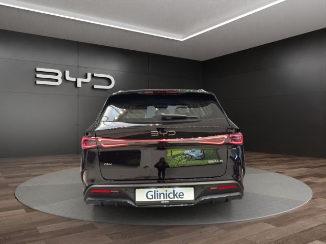 BYD SEAL 6