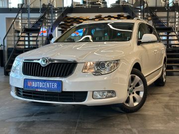 Skoda Superb Combi Elegance *1. Hand*Xenon*Klima*Navi*