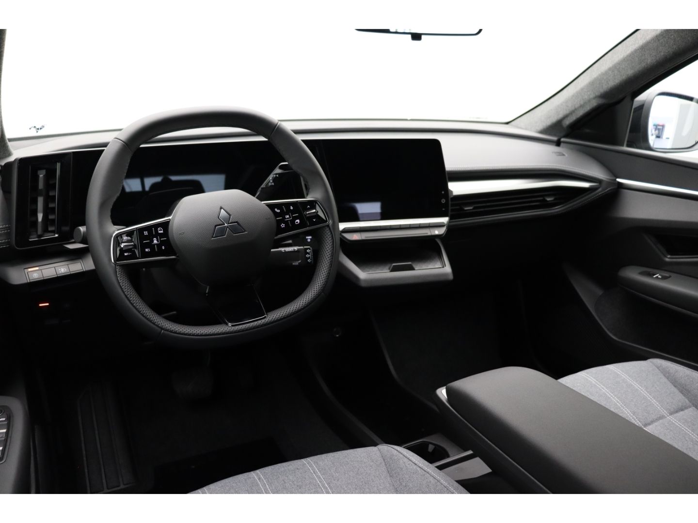 Fahrzeugabbildung Mitsubishi Eclipse Cross Diamant Plus 11 KW ACC LED SHZ