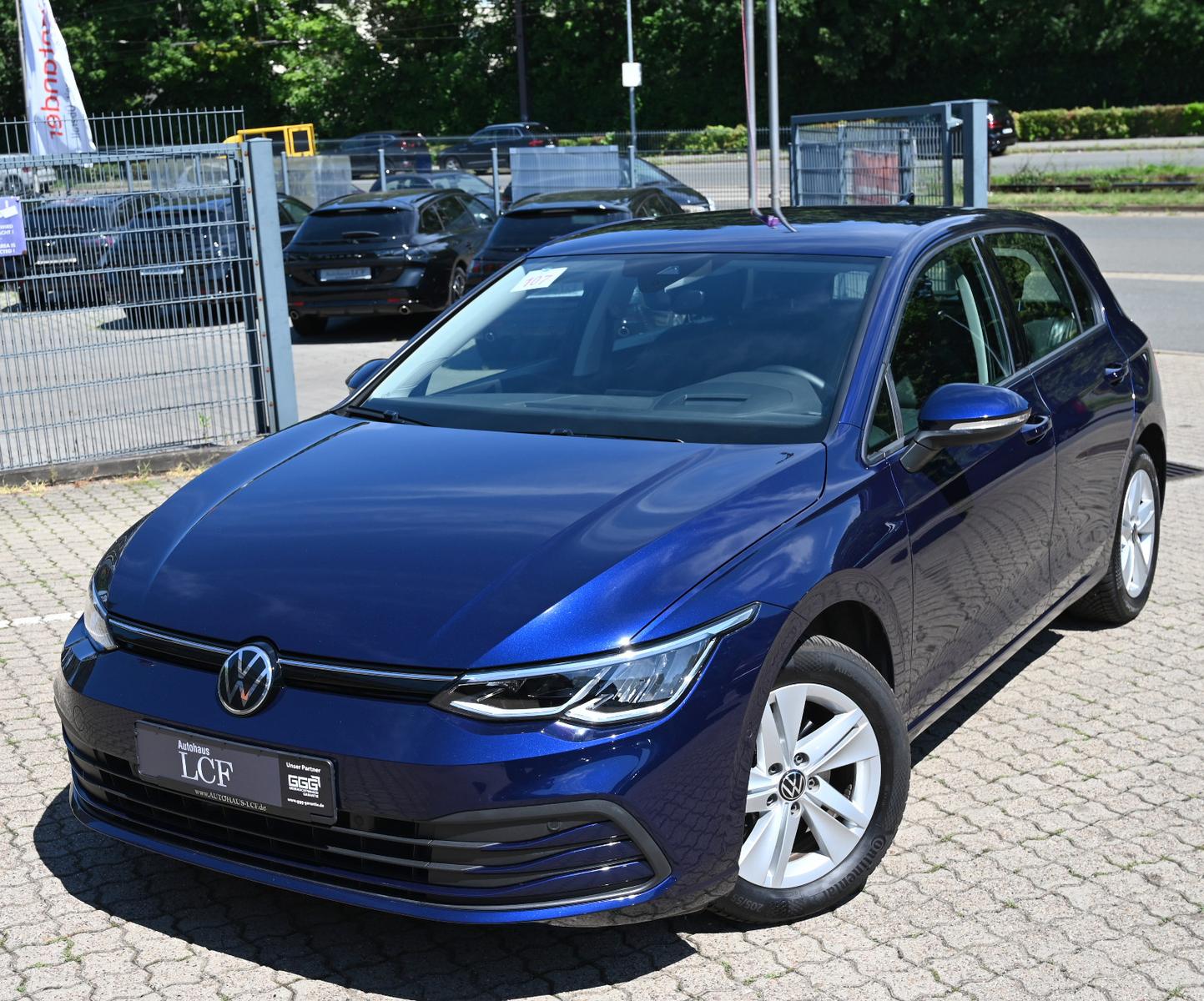 Volkswagen Golf VIII 1.5 eTSI Life Navi LED Kamera CarPlay