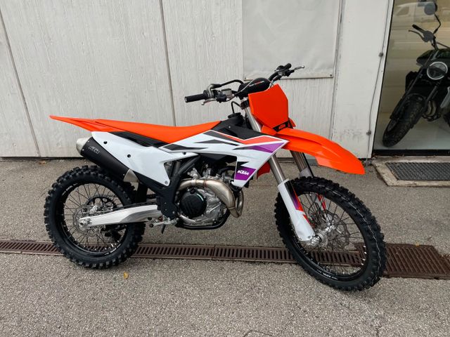 KTM SXF 450 / SX-F 450   Neufahrzeug  2024  3,99%