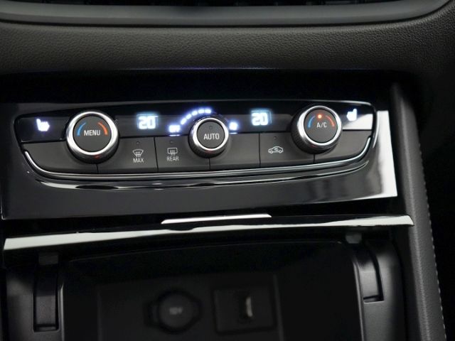 Grandland GS CDTI AT+AHK+LED MATRIX+NAVI+360 GRA