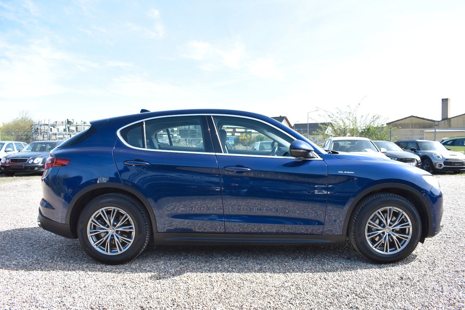 Fahrzeugabbildung Alfa Romeo Stelvio Super Q4 Keyless Go AHK