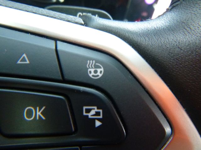 Fahrzeugabbildung Volkswagen Golf VIII 1,0 eTSI Life >AUT/NAV/LED/KAM/SHZ<
