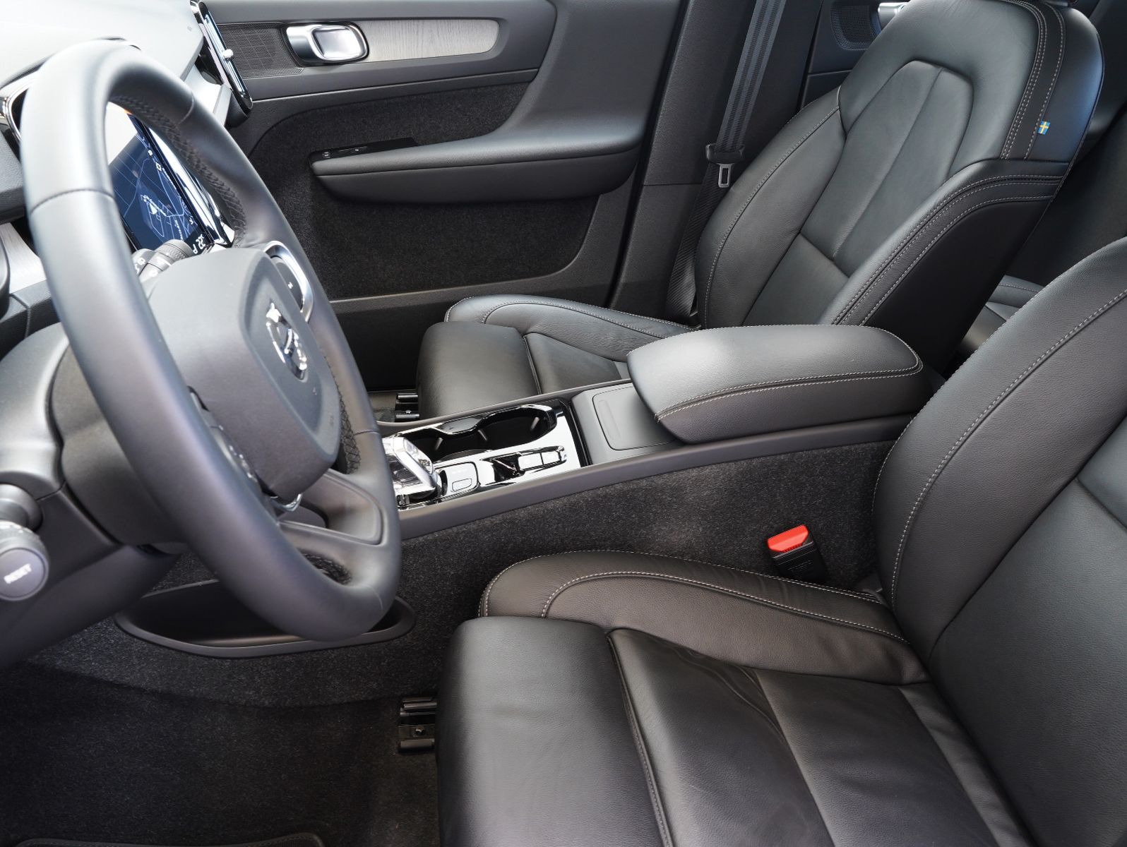 Fahrzeugabbildung Volvo XC40 B4 B Inscription LED/NAVI/ACC/LEDER/360°