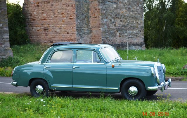 Mercedes-Benz 190