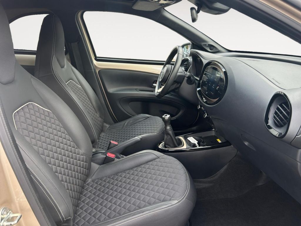 Fahrzeugabbildung Toyota Aygo X Air Explore