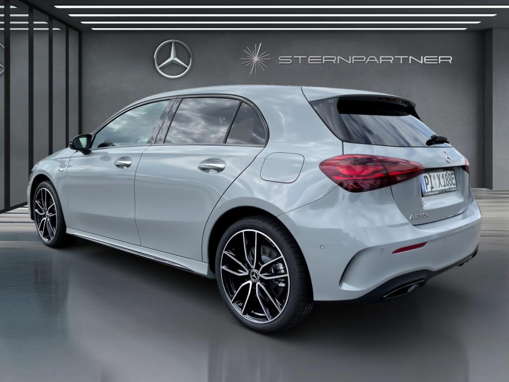 Mercedes-Benz A 250 e +AMG+Night+MBUX+PANO+KAMERA+AHK+HuD+SHZ