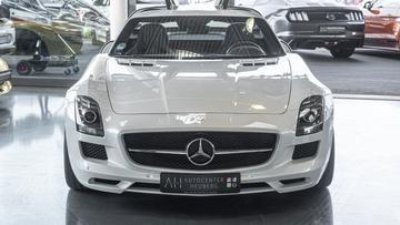 صورة 10 لـ 2010 Mercedes-BENZ SLS AMG