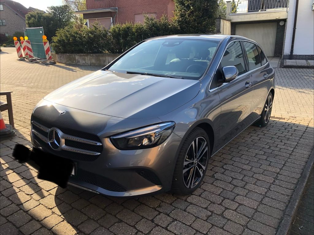 Image of Mercedes-Benz B 200