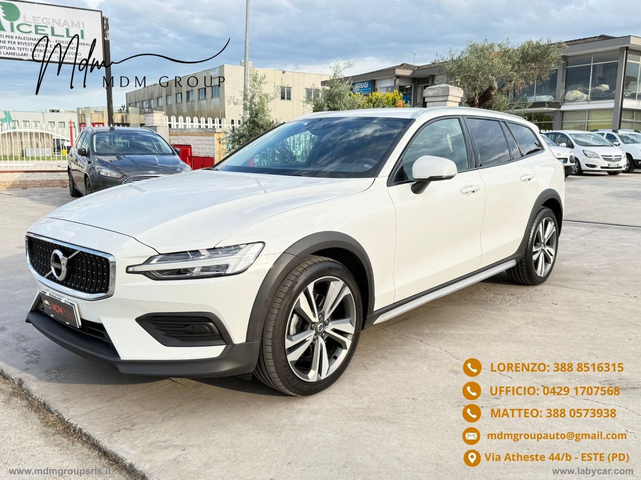 Other VOLVO V60 Cross Country B4