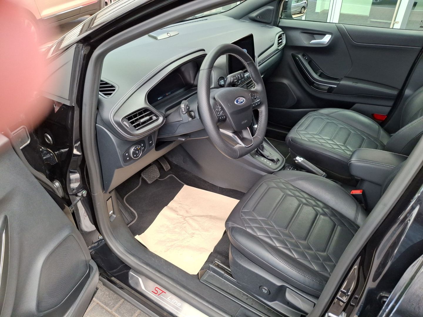 Fahrzeugabbildung Ford Puma ST-Line Vignale 1.0 EcoBoost AUTOM./SSD/BI-