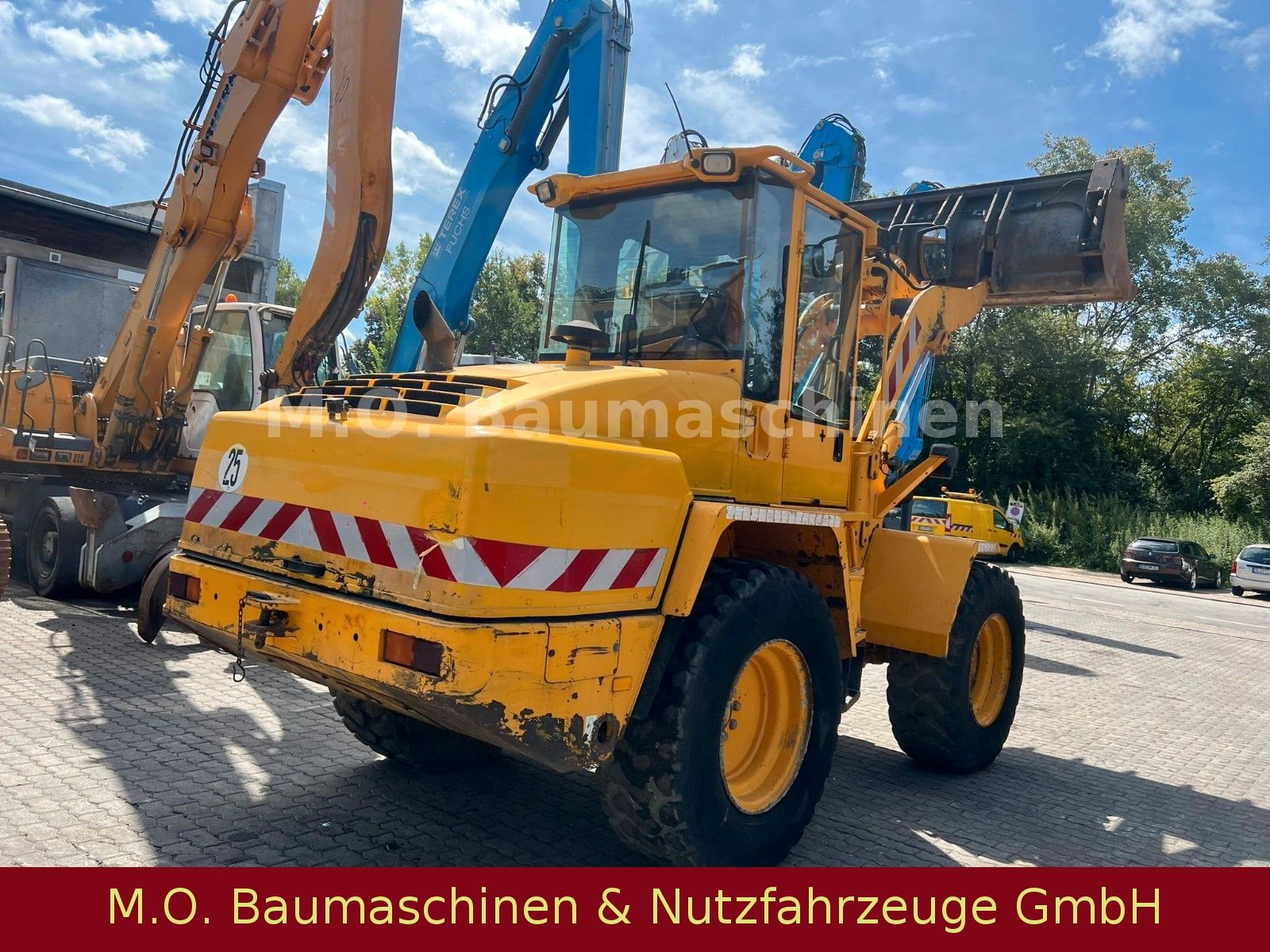 Fahrzeugabbildung CAT 914 G