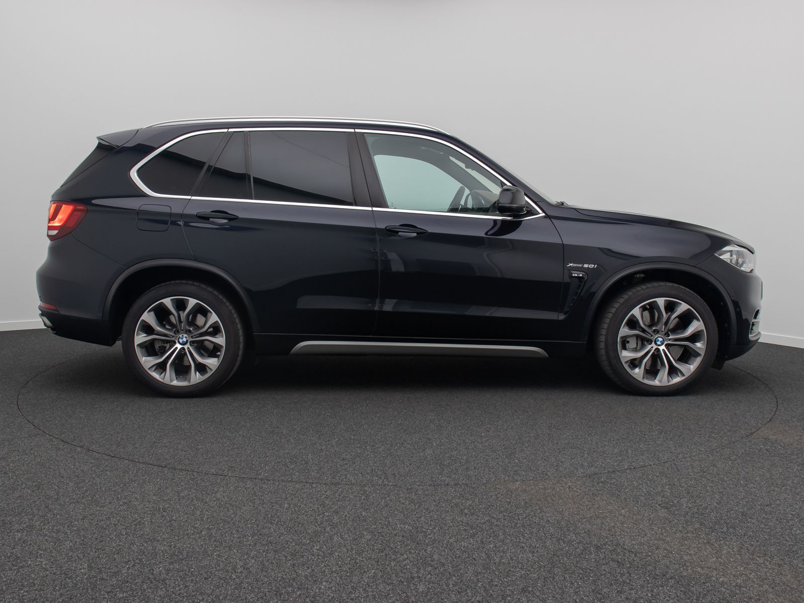 Fahrzeugabbildung BMW X5 xD50i ACC 360°Memory B&O NighVis DAB 20" Voll