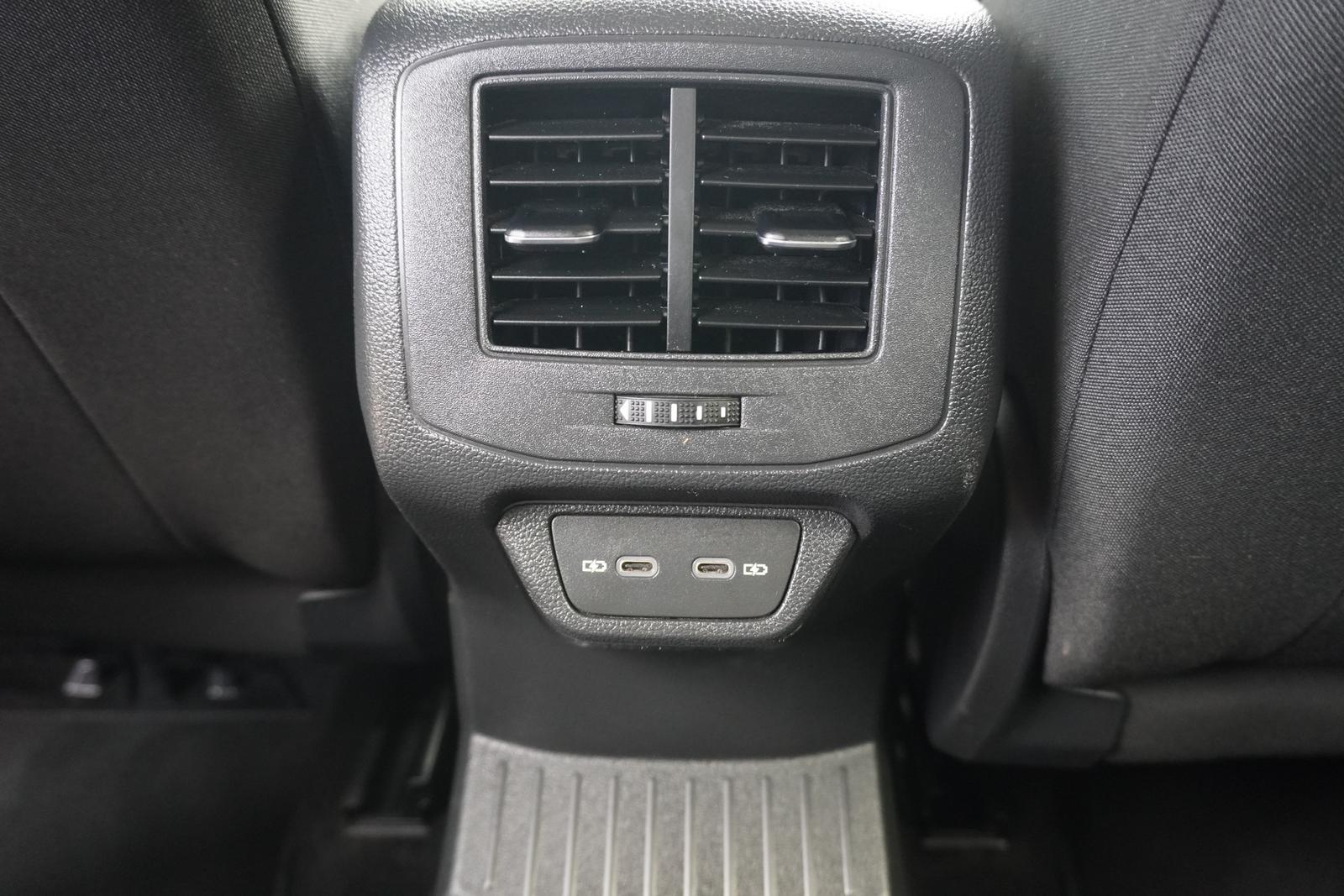 Volkswagen T-Roc 1.0 Life LED Sitzheizung DAB Klimaaut., миниатюра 13