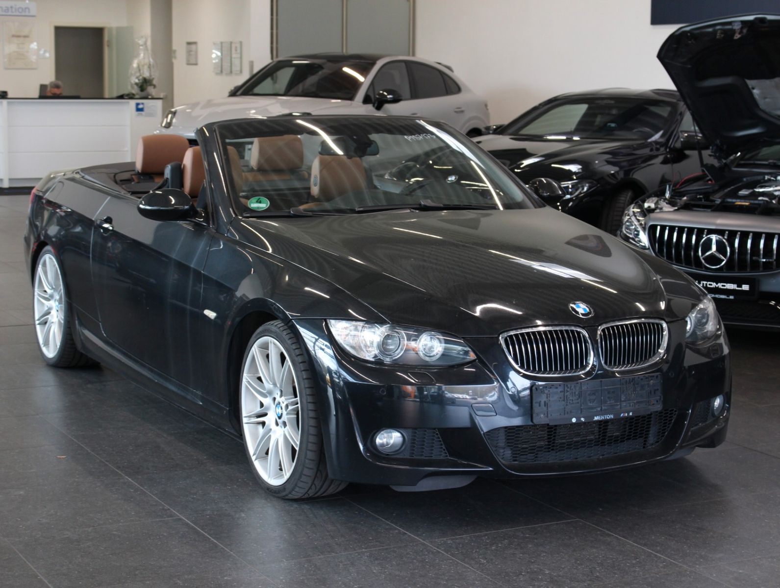 Fahrzeugabbildung BMW 325i Cabrio  M Sport Edition*Bi-Xenon*Navi*PDC