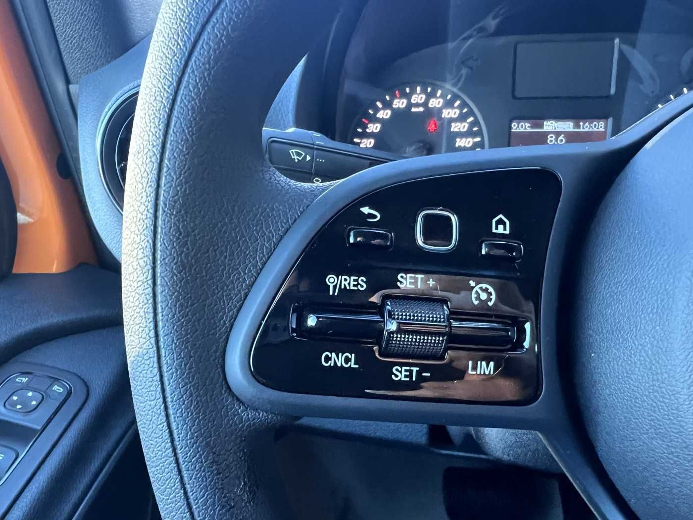 Fahrzeugabbildung Mercedes-Benz Sprinter 317 CDI DoKa 4325 Klima MBUX Stdheiz