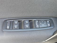 Fahrzeugabbildung Megane IV Grandtour Business Edition 1.3 TCe 140