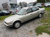 BMW 520 - BMW 520 aus 1988