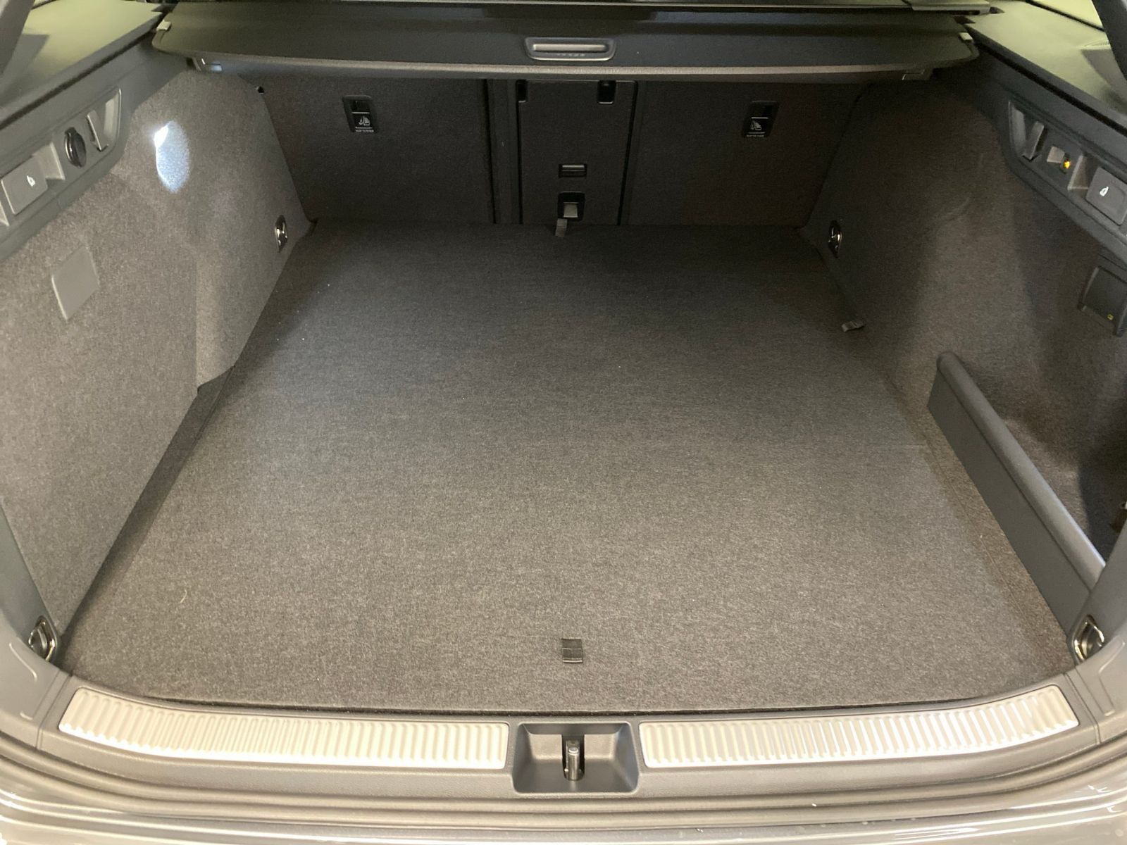 Volkswagen Passat - Bild 12