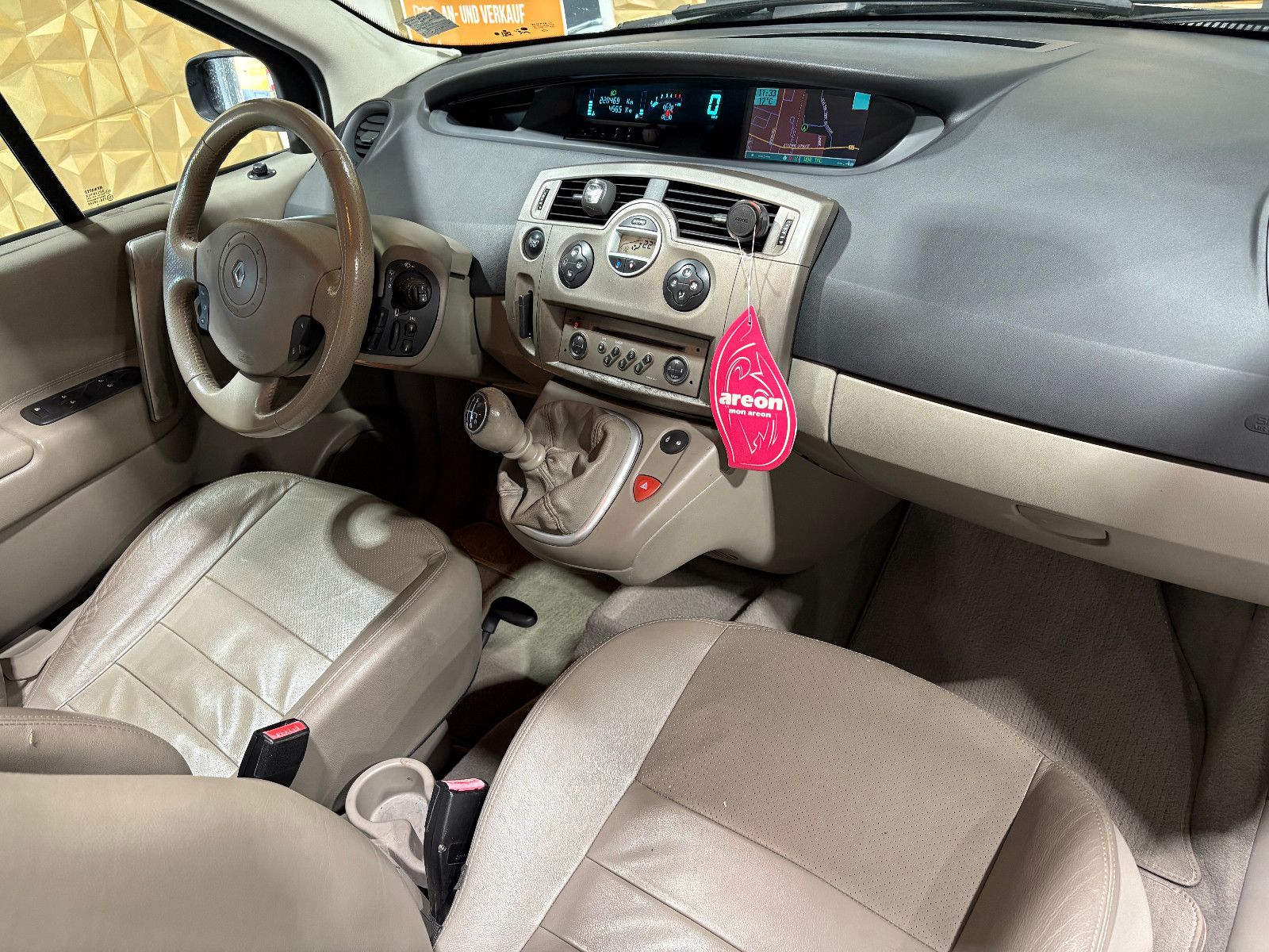 Fahrzeugabbildung Renault Scenic II Grand Privilege/7-SITZ/PANO/NAVI/SHZ/