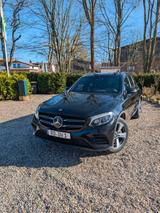 Mercedes-Benz GLC 350 d 4MATIC AMG Line Autom. AMG Line - Mercedes-Benz GLC 350 von privat