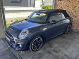 MINI Cooper S Cabrio mit top JCW-Ausstattung - : Allradantrieb, Kleinwagen, mit