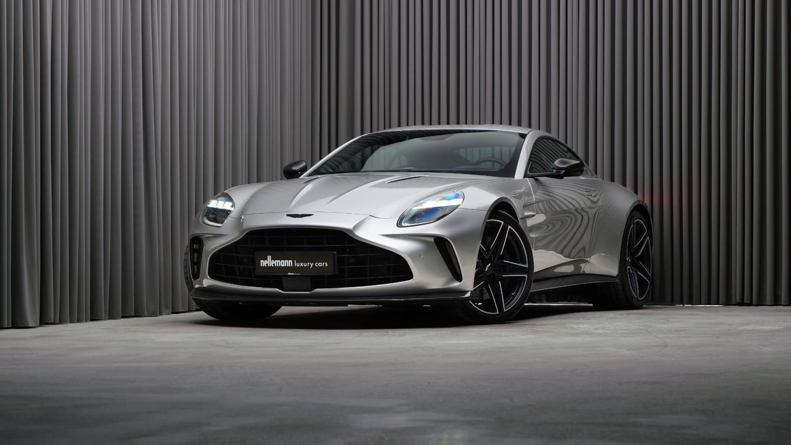 Aston Martin w. Full Carbon Pack and B&W Audio