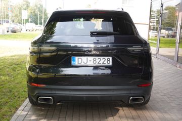 Porsche Cayenne - 5