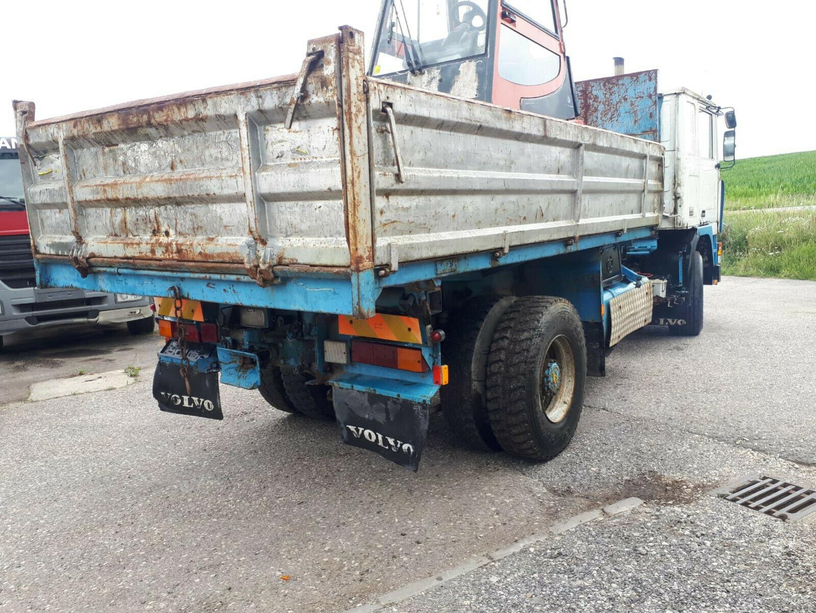 Volvo F10 260,Blatt Federung,Dreiseitenkipper,NO CRANE