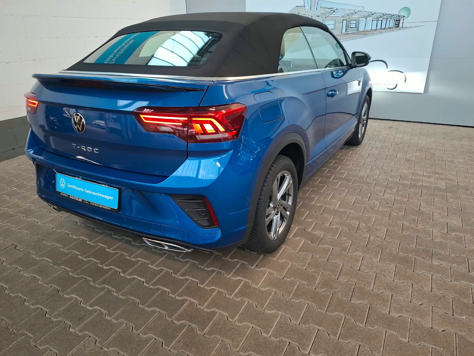 Fahrzeugabbildung Volkswagen T-Roc Cabrio R-Line 1.5TSI DSG +ACC+LED+IQ.Drive
