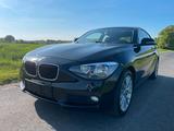 BMW F20 114i Schwarz Sehr guter Zustand TÜ... - BMW 114: Kleinwagen