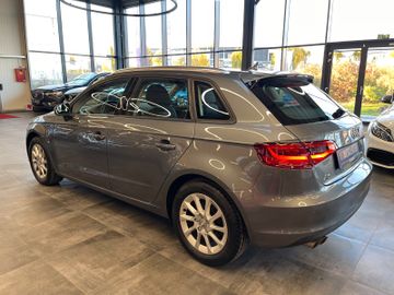 Audi A3 Sportback attraction ultra*2. Hand*Navi*Xenon