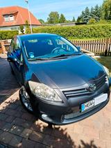 Toyota Auris 1,6-l-Valvematic Life+ nur ein Halter - Toyota Auris: Valvematic