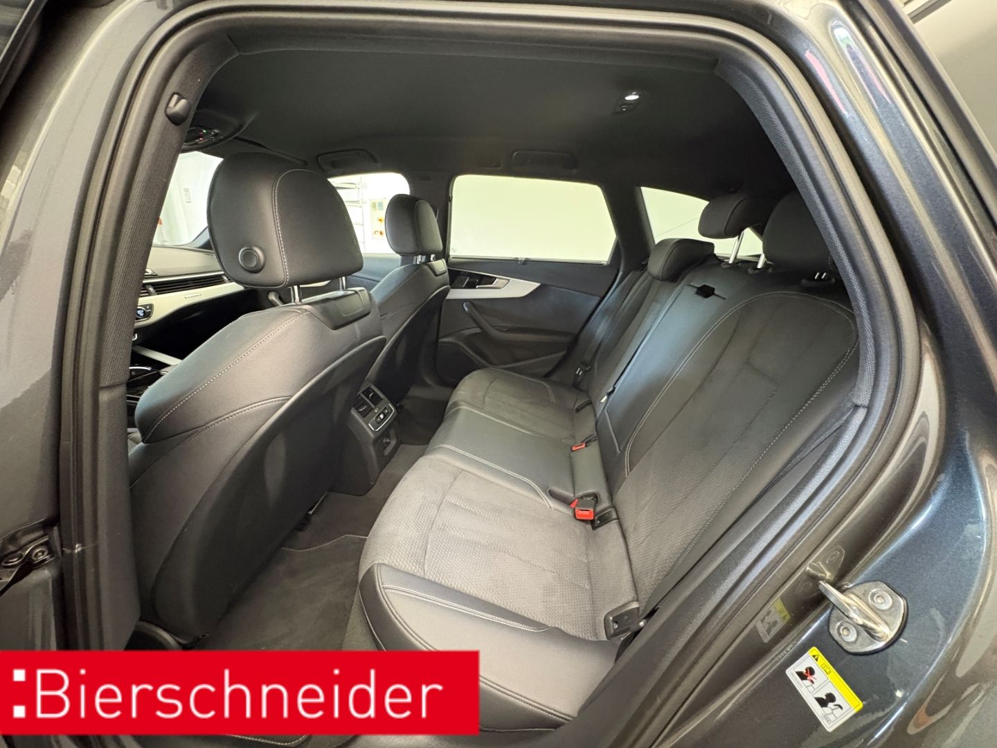 Audi S4 - Bild 8