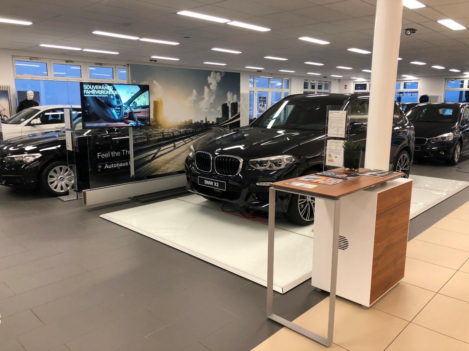 showroom-image-top