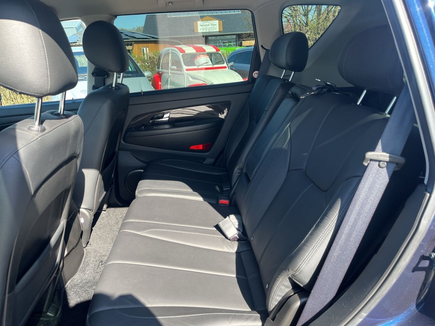 Fahrzeugabbildung Ssangyong REXTON e-XDi W Sapphire 2.2 4WD Klimaautom 7-Sit