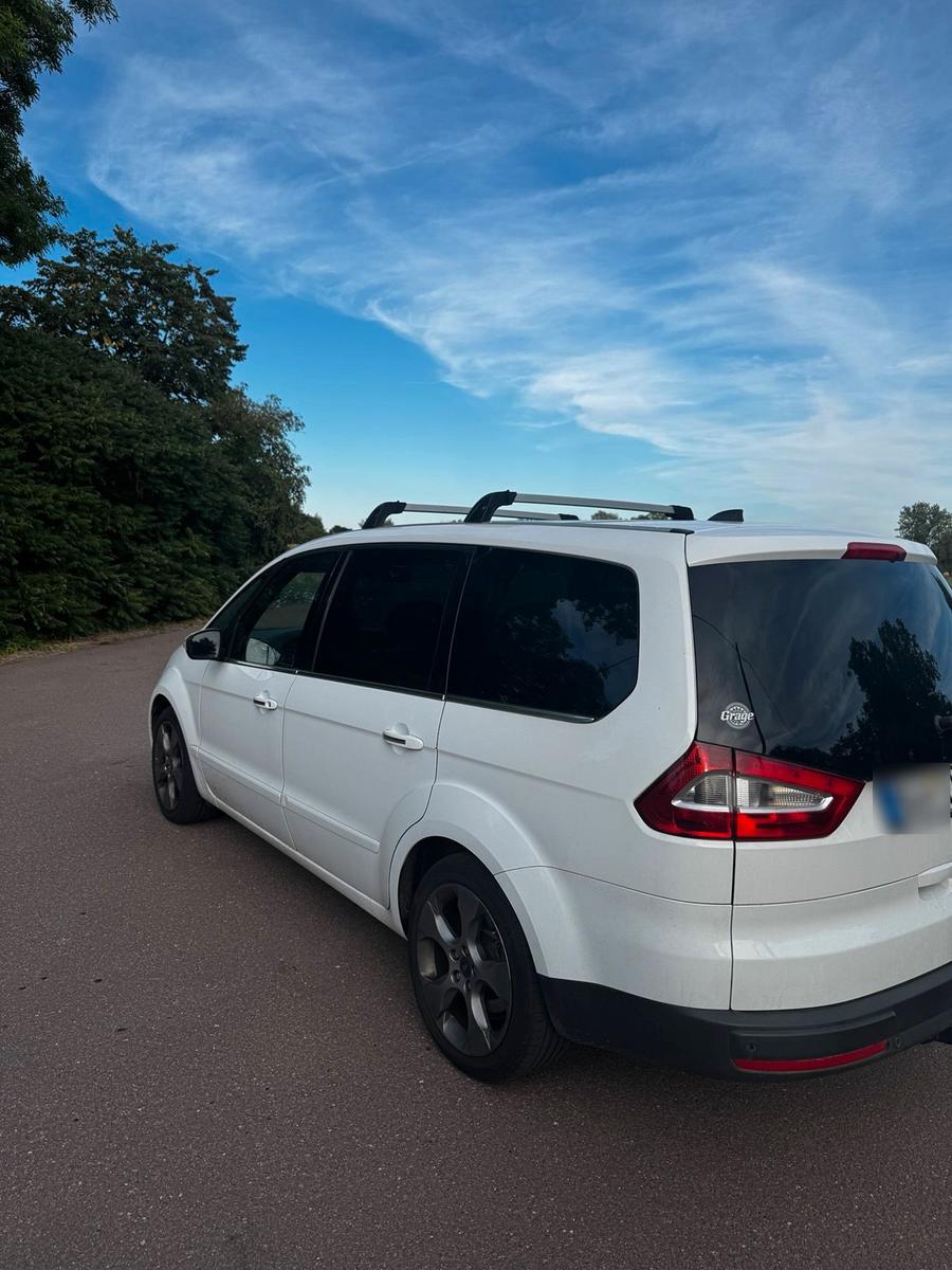 Ford Galaxy 2009 — photo 7