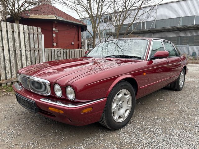 Jaguar XJ8 Sovereign 4,0 V8,1.Hand,Service neu,TÜV2/27